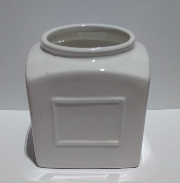 White glass vase square (Eaches)